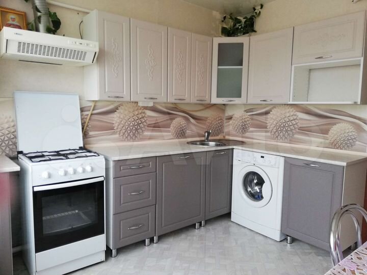 2-к. квартира, 43 м², 1/2 эт.