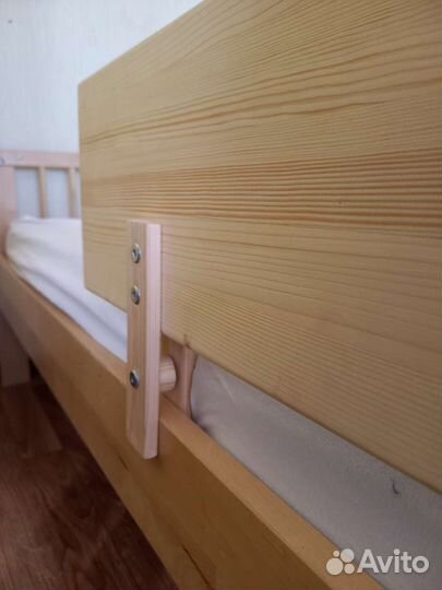 Защитный бортик для кровати новый