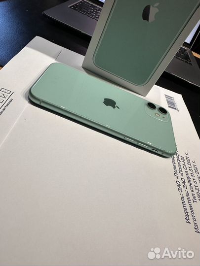 Телефон iPhone 11