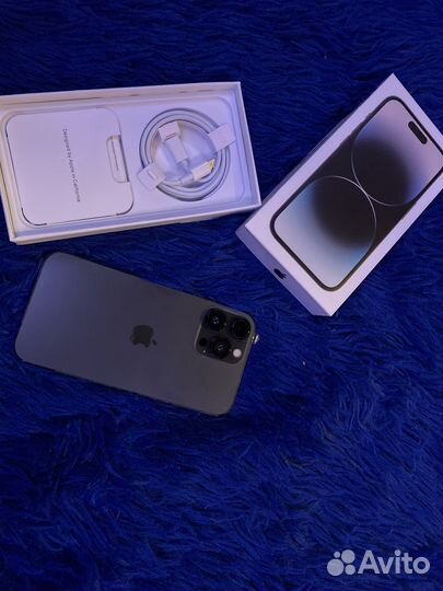 Телефон iPhone xr в корпусе 14 pro