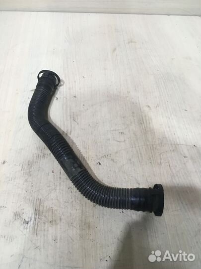 Шланг воздушный VAG Тоуарег 3.2 AZZ 7L0131625