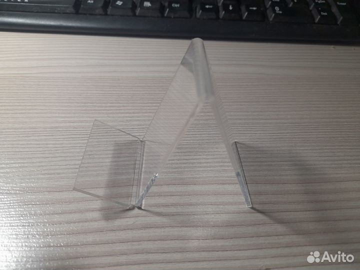 Подставка из оргстекла