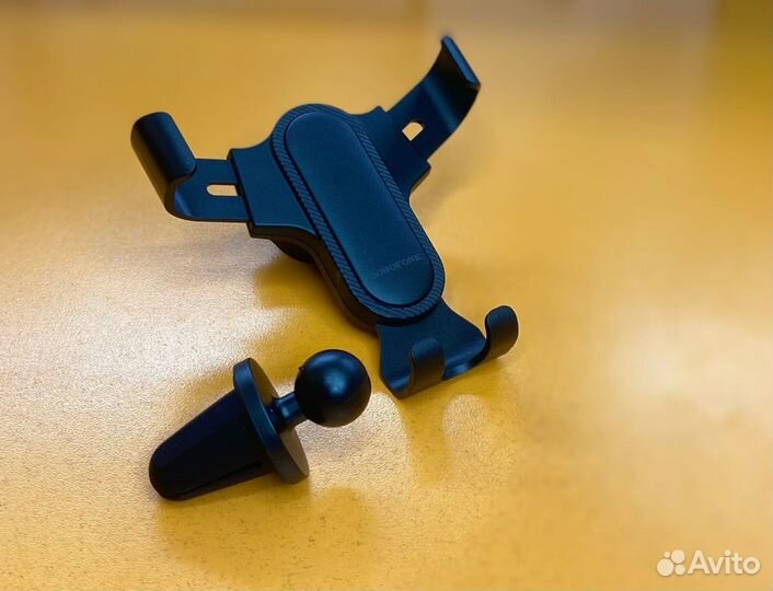 Автомобильный держатель для телефона Borofone BH74