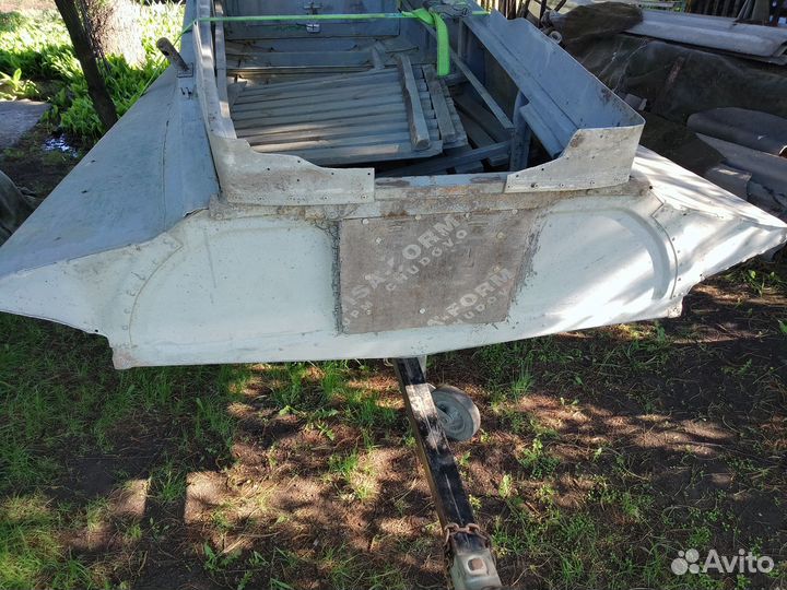 Лодка с мотором