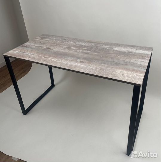 Компьютерный стол лофт