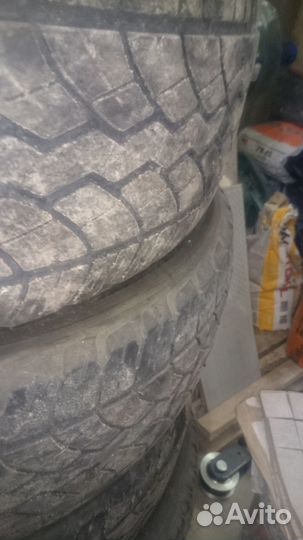 Yokohama 104ZR 265/65 R17