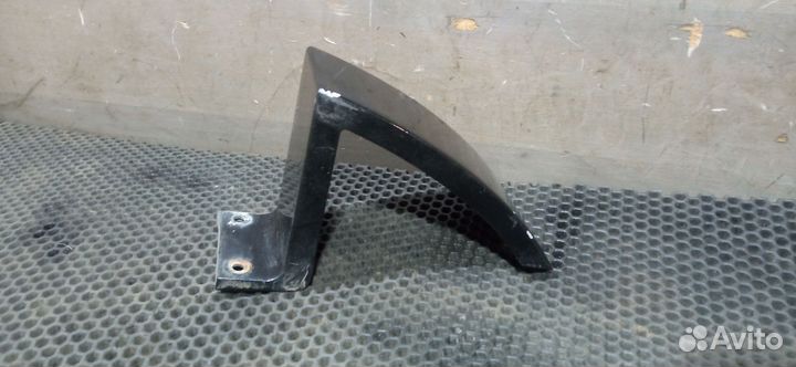 Накладка под задний левый фонарь Ssang Yong Kyron