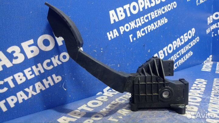 Педаль газа Fiat Linea седан 198A4000 2010