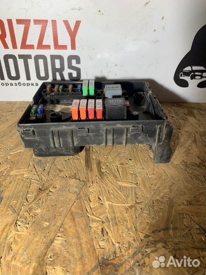 Блок предохранителей Volkswagen Golf 1K BSE 2008