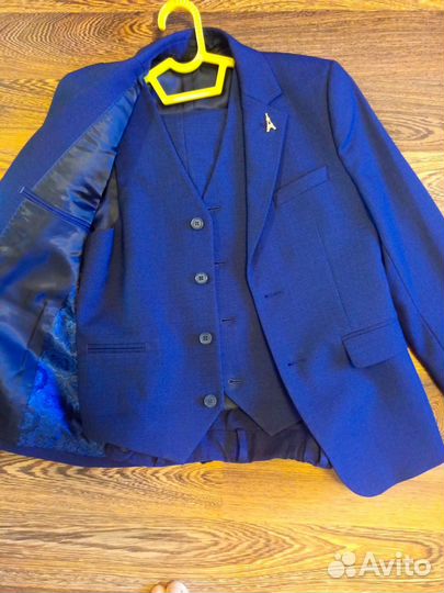 Школьный костюм