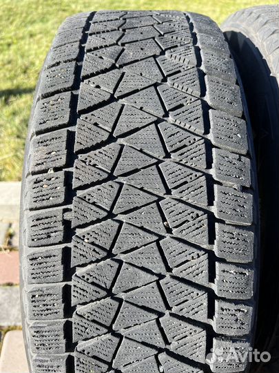 Bridgestone Blizzak DM-V2 235/65 R17 108S