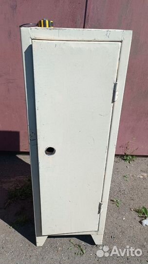 Шкаф металлический сейф оружейный