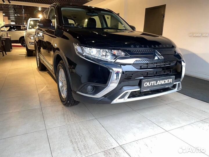 Mitsubishi Outlander 2.0 CVT, 2022