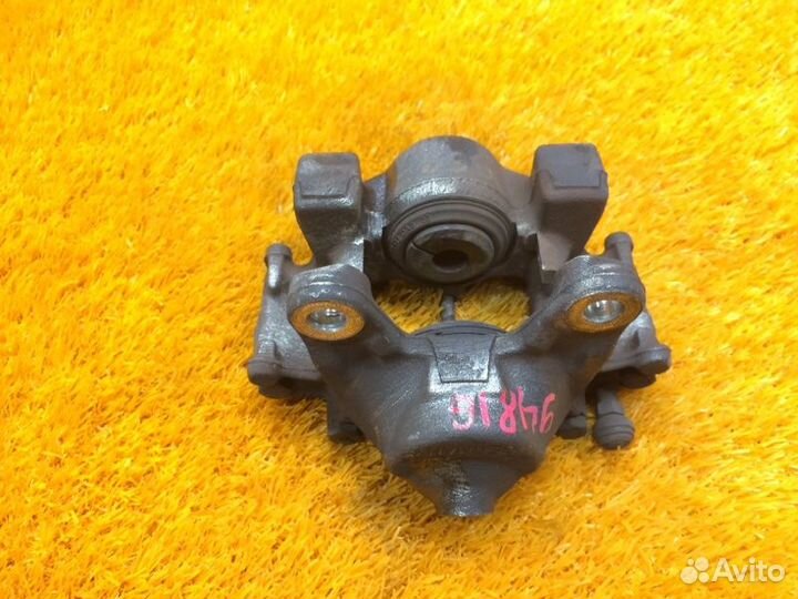 Суппорт задний правый Mercedes-Benz C-Class W203