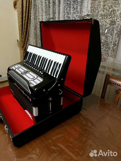 Аккордеон Weltmeister Supita 2 мадел глобус