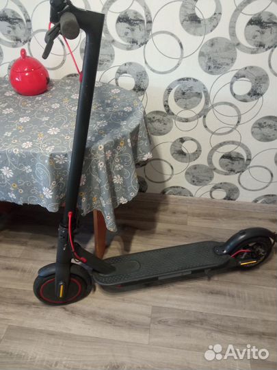 Электросамокат xiaomi m365 pro