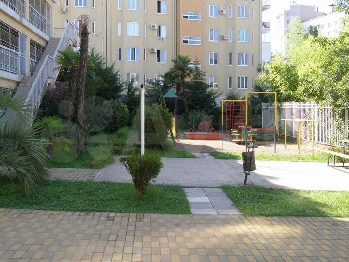 2-к. квартира, 65 м², 8/17 эт.
