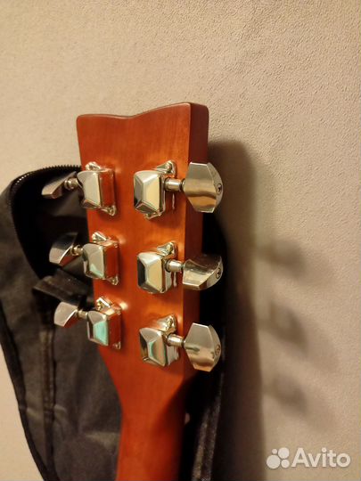 Yamaha f310 - Полноразмерная Акустическая гитара