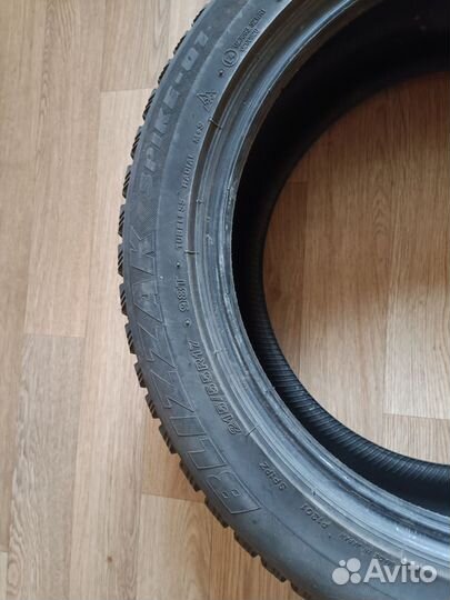 Bridgestone Blizzak Spike-01 215/55 R17
