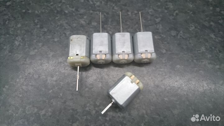 Моторчик активатор замка двери автомобиля