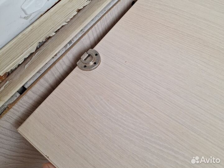 Кухонный стол