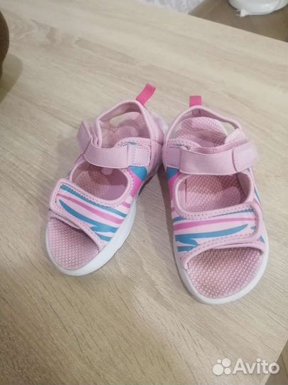 Сандали для девочки