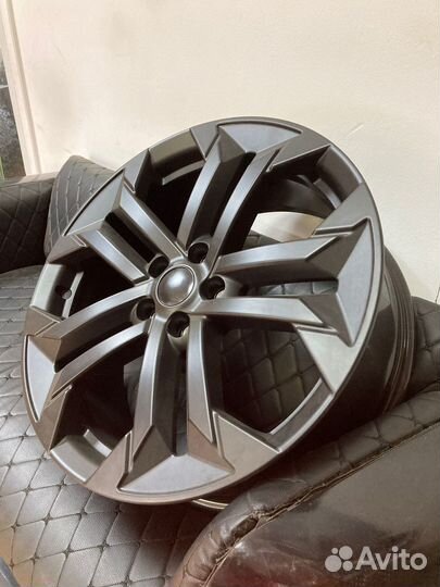 Premium Series кр015 7.5x19 5x108 ET 46 Dia 63.4