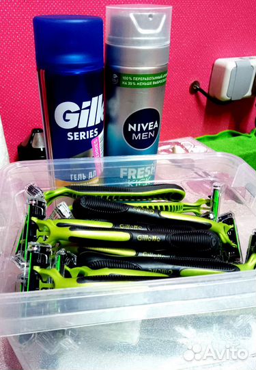 Станки для бритья Gillette и гель