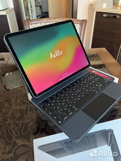 iPad pro 11 2021 128gb + magic keyboard