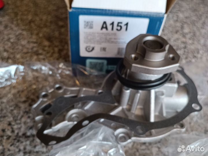 Насос водяной Audi 80, VW Golf 1.3-2.0