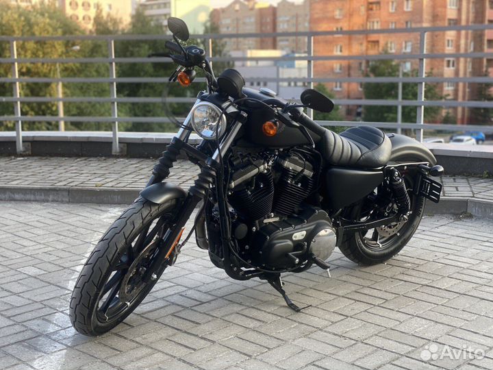 Harley-Davidson Sportster 883 Iron
