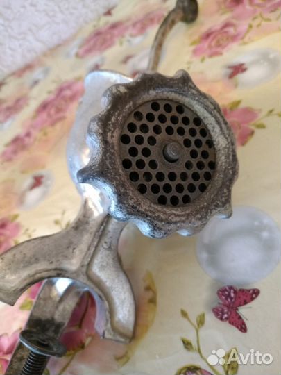 Мясорубка чугунная Касли с лошадью советская