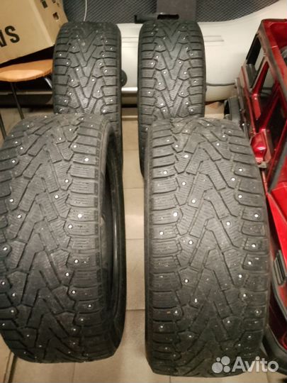 Pirelli Ice Zero 235/50 R18