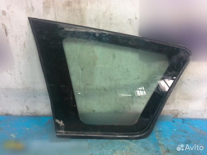 Стекло кузовное глухое левое Peugeot 308 2007