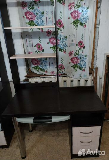 Стол письменный, компьютерный