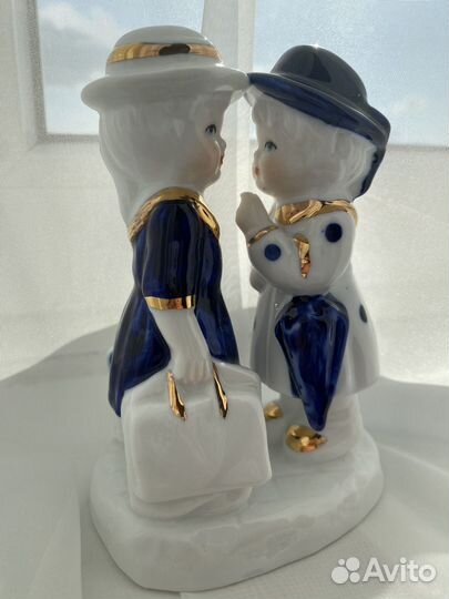 Статуэтка фарфор девочки