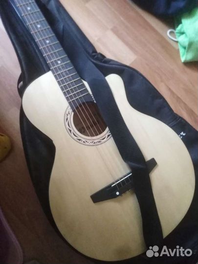 Классическая гитара шестиструнная