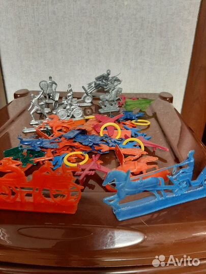 Игрушки СССР солдатики