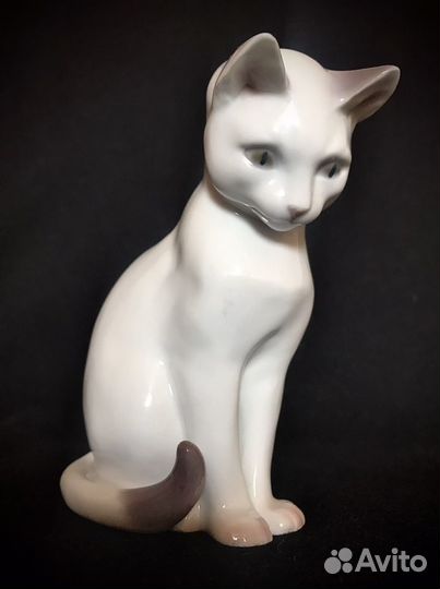 Статуэтка фарфоровая Кошка Bing Grondahl Дания