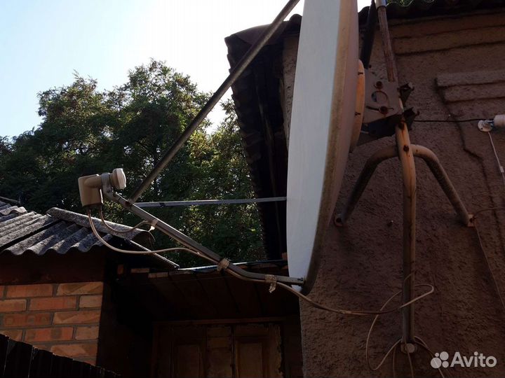 Спутниковая тарелка бу 1, 2 м х 1,4 м