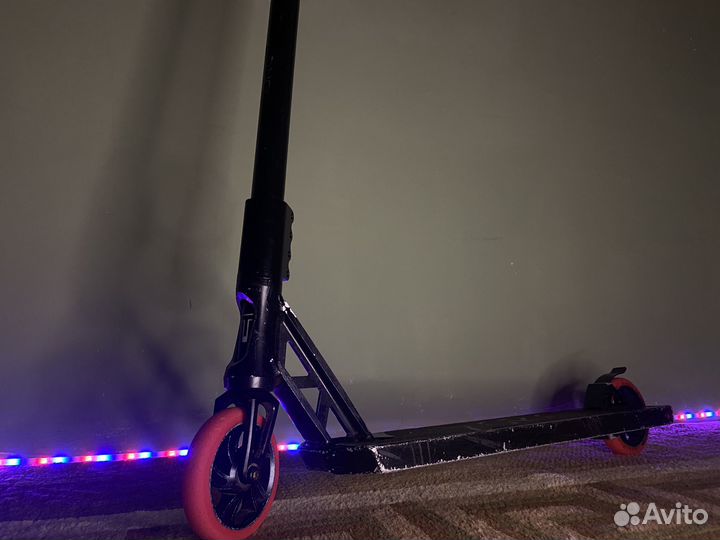 Трюковой самокат