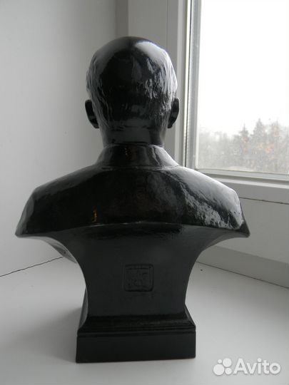 Бюст В.И. Ленин скульптор А.П. Файдыш силумин 1959