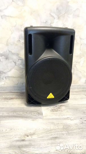 Активные колонки behringer