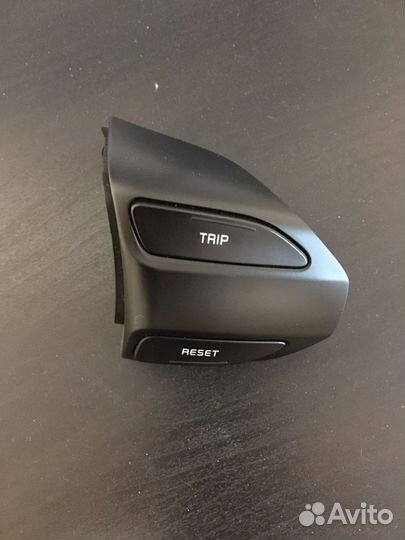 Кнопка управления борт компьютером на Киа Рио 4 20