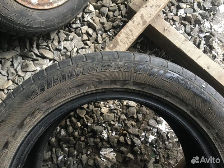 Bridgestone Potenza RE002 Adrenalin 225/55 R17