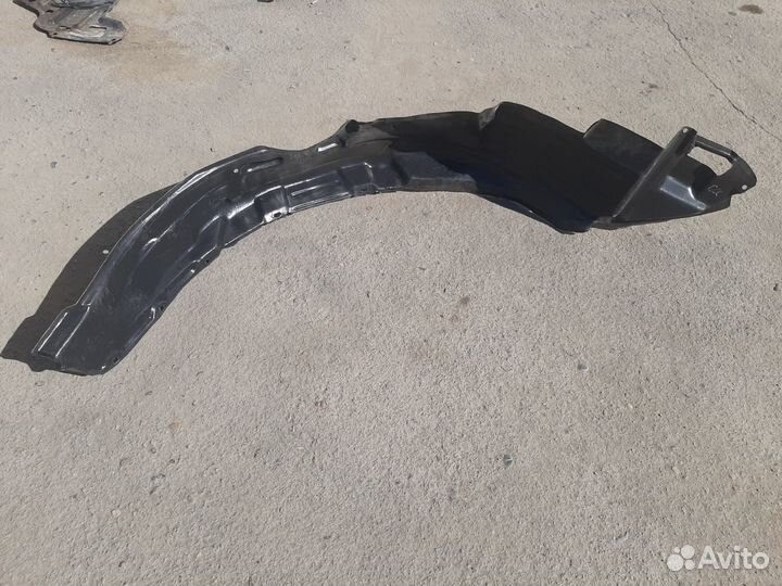 Подкрылок передний левый Toyota Corolla 120