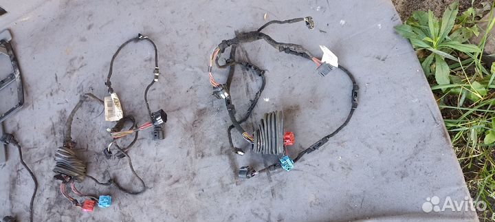 Проводка задней двери Ауди A6 C5