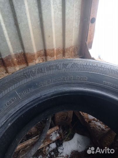Bridgestone WT17 205/60 R15 91