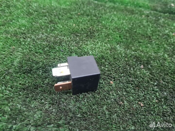 Реле Volkswagen Passat B5