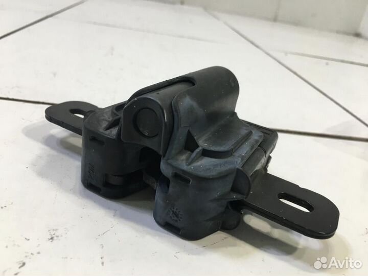 Замок капота Volvo S60 2010-2013 FS45